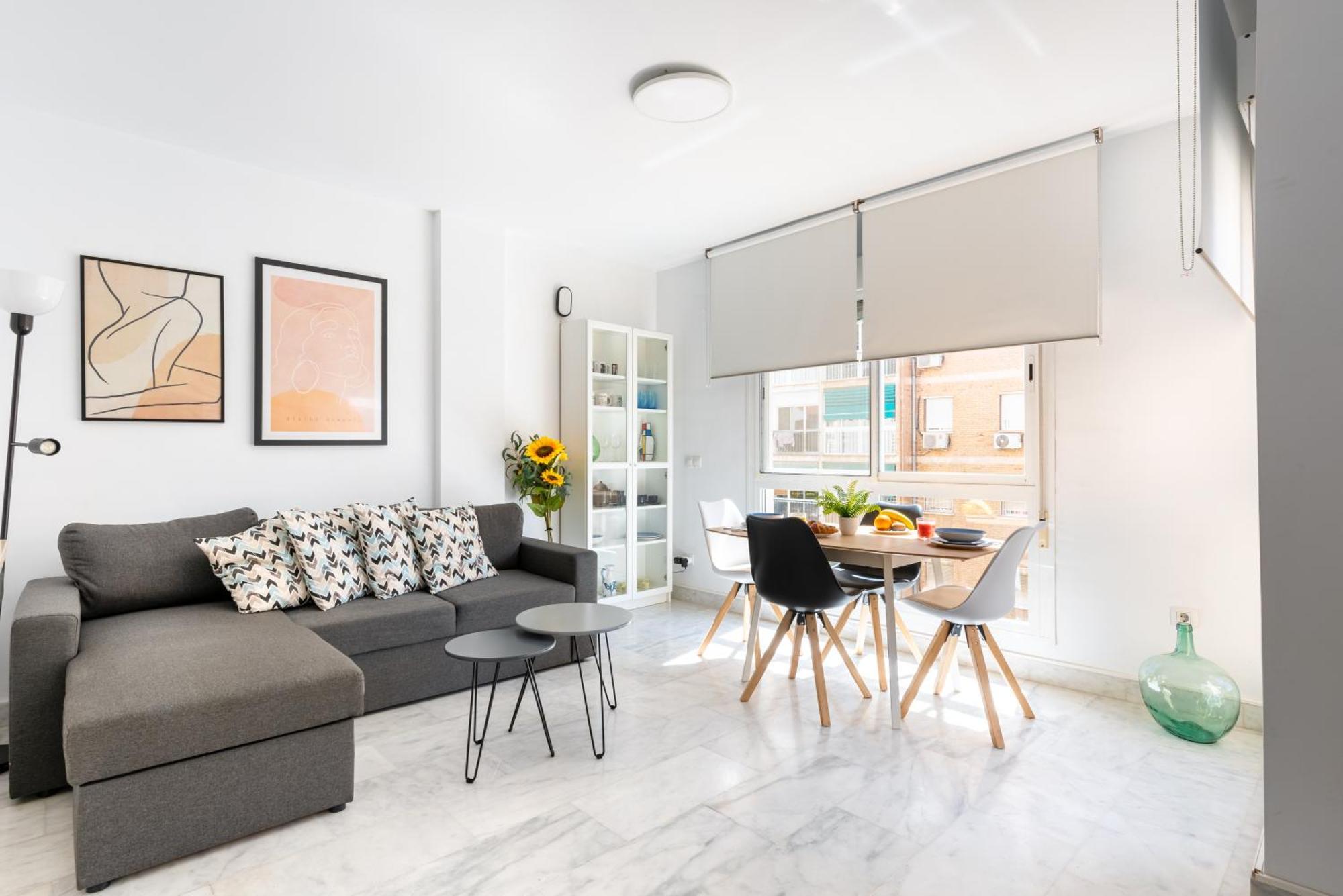 Wintowinrentals Quiet Apartment, Good Location, Free Parking Malaga Luaran gambar