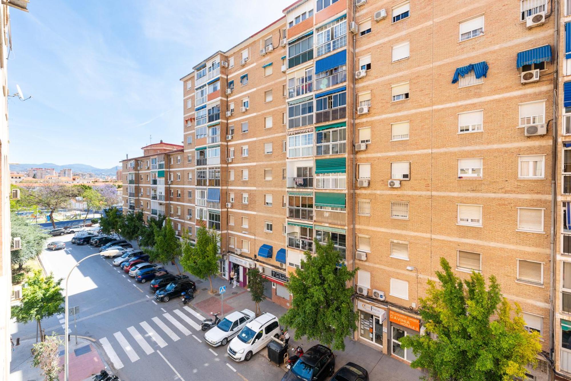 Wintowinrentals Quiet Apartment, Good Location, Free Parking Malaga Luaran gambar
