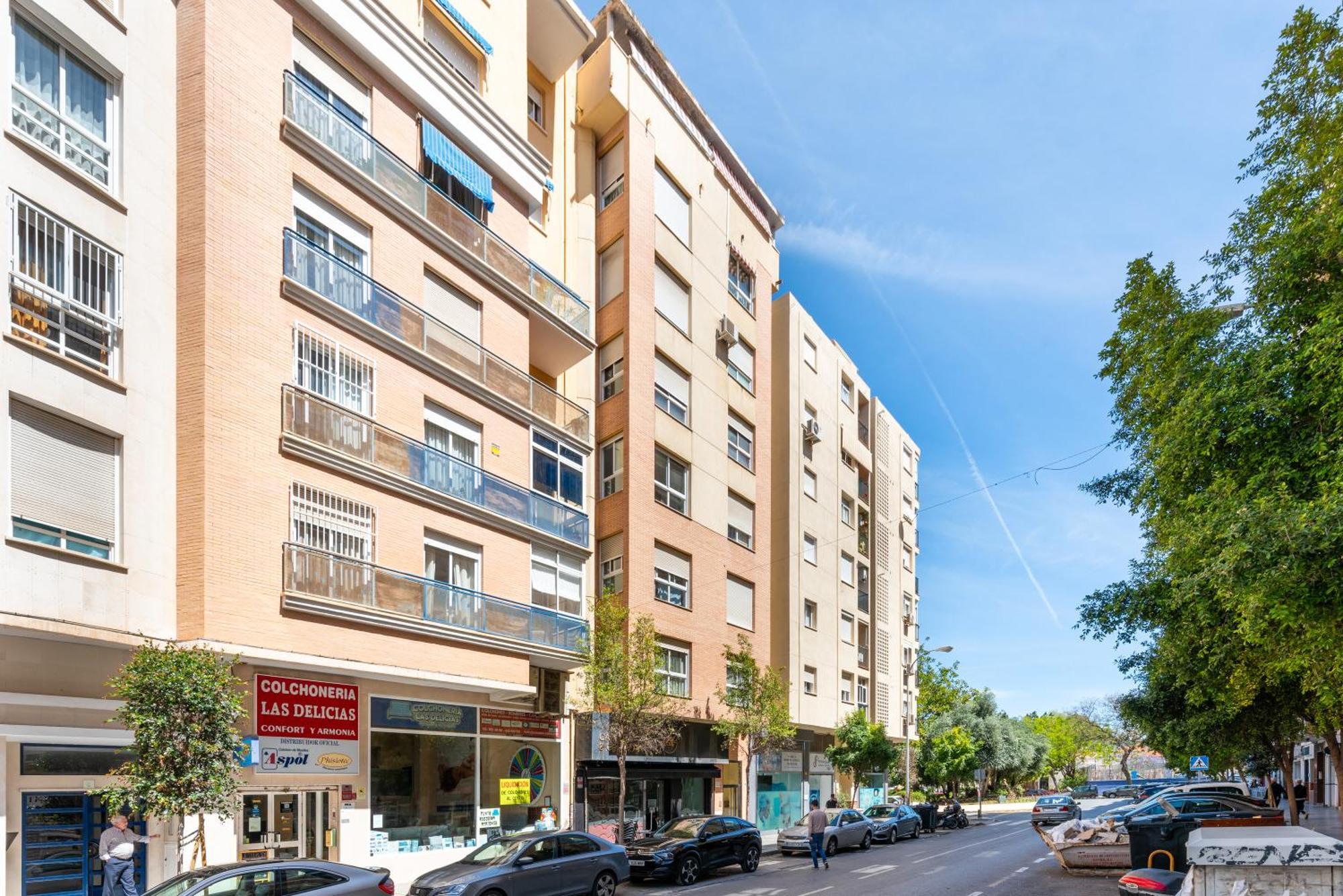 Wintowinrentals Quiet Apartment, Good Location, Free Parking Malaga Luaran gambar